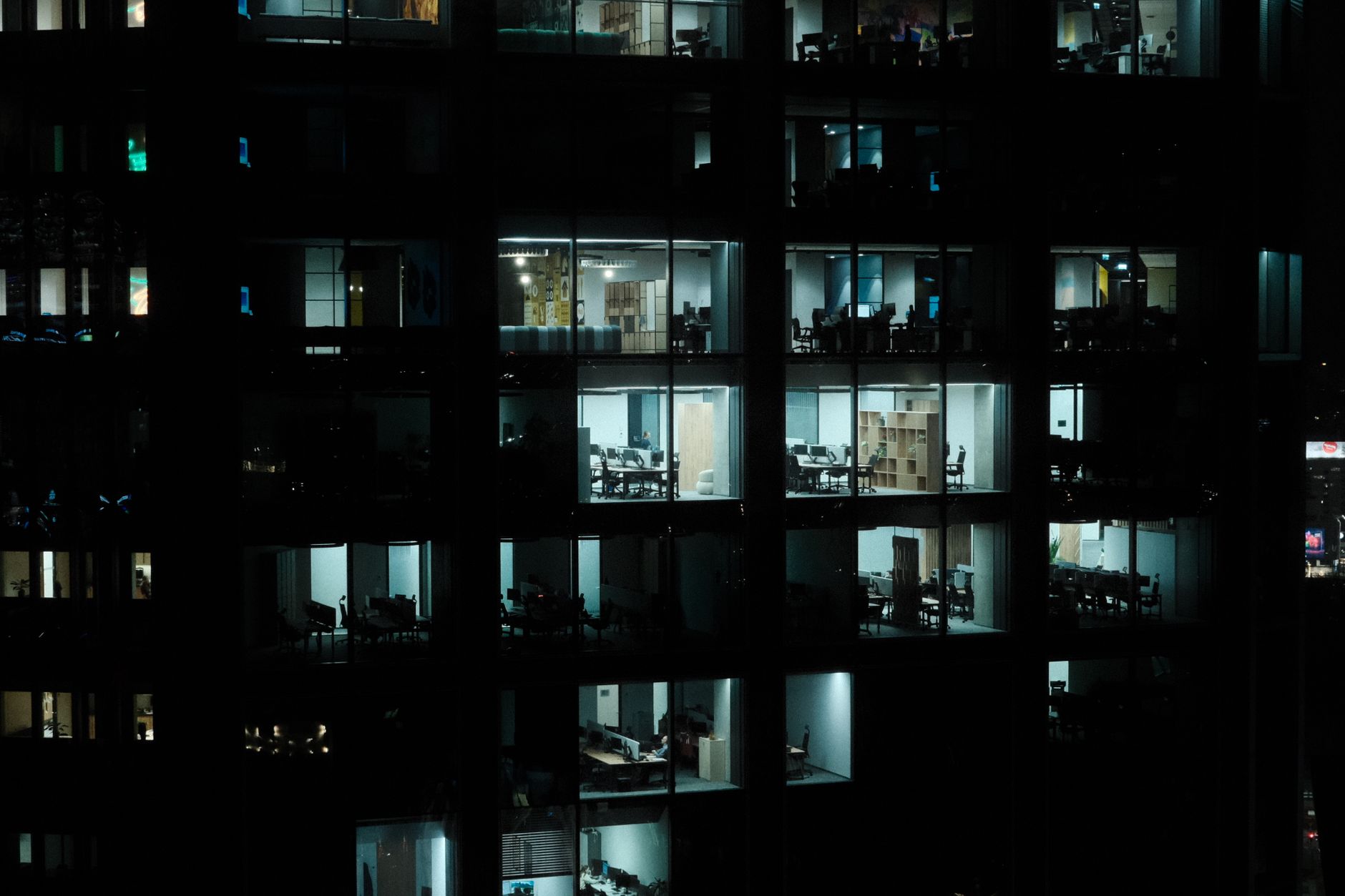 Remote Work 2.0: The New Drive for In-Office Returns